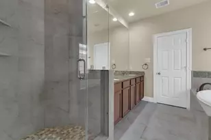 9006 Lakes at 610 Dr, Houston, TX 77054 - Photo 17
