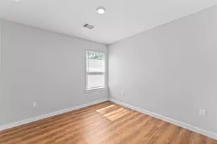 8617 Clarington St, Houston, TX 77016 - Photo 17