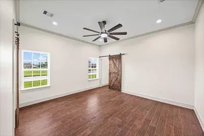 5300 Hemlock Drive, Baytown, TX 77521 - Photo 15