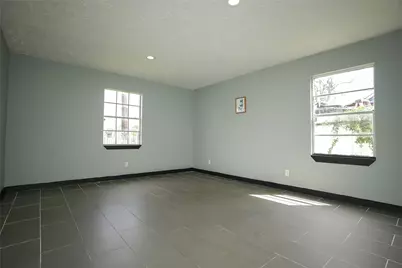 4815 Sayers Street, Houston, TX 77026 - Photo 7