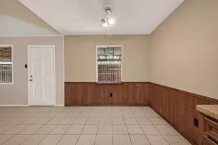 1001 N Shepherd Dr, Baytown, TX 77520 - Photo 19