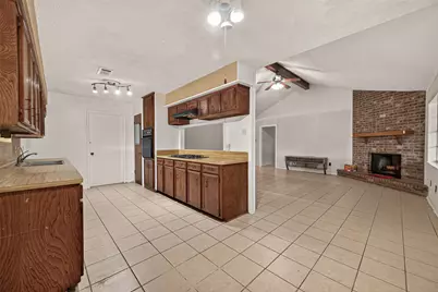 1001 N Shepherd Drive, Baytown, TX 77520 - Photo 21