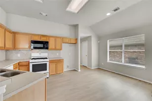 5010 Blanco Dr, Pearland, TX 77584 - Photo 5