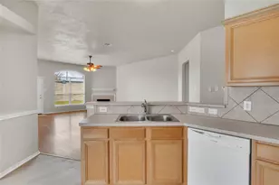 5010 Blanco Dr, Pearland, TX 77584 - Photo 7