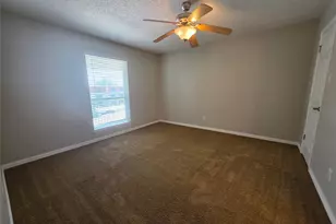 311 Yacht Club Ln, El Lago, TX 77586 - Photo 5