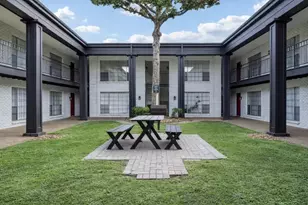 2815 Greenridge Dr, Houston, TX 77057 - Photo 17