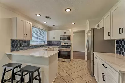 10 Lazy Morning Place, The Woodlands, TX 77381 - Photo 13