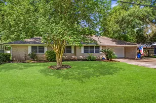 211 S Iowa Ave, League City, TX 77573 - Photo 47