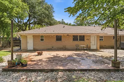 211 S Iowa Avenue, League City, TX 77573 - Photo 29