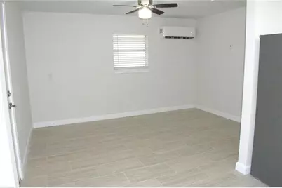 211 S Iowa Avenue, League City, TX 77573 - Photo 43