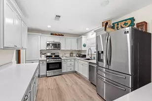 211 S Iowa Ave, League City, TX 77573 - Photo 11