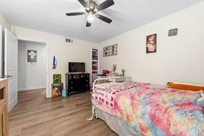 211 S Iowa Avenue, League City, TX 77573 - Photo 27