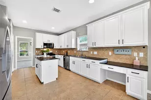 27011 Rockwood Park Ln, Cypress, TX 77433 - Photo 13