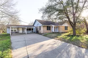 1425 15th St, Huntsville, TX 77340 - Photo 47