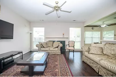 15715 Brookwood Lake Place, Sugar Land, TX 77498 - Photo 7