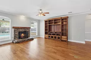 3909 Conroe Lake Ct, Pearland, TX 77581 - Photo 9