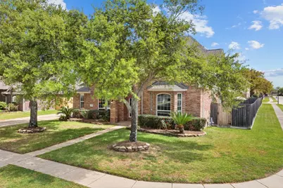 3909 Conroe Lake Court, Pearland, TX 77581 - Photo 3
