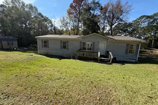 322 Nueces Dr, Trinity, TX 75862 - Photo 1