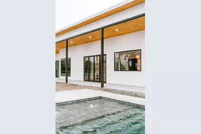 10080 Fm 682, Yoakum, TX 77995 - Photo 15