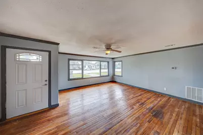 616 19th Avenue N, Texas City, TX 77590 - Photo 3