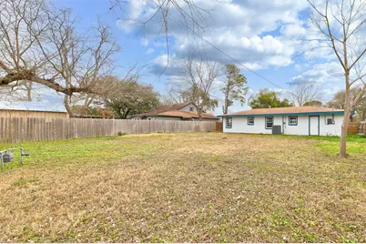 616 19th Avenue N, Texas City, TX 77590 - Photo 15