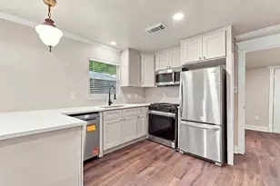 1204 Cordell St, Houston, TX 77009 - Photo 3