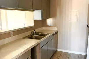 2824 S Bartell Dr, Houston, TX 77054 - Photo 3