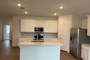 1036 River Coral Ln, Alvin, TX 77511 - Photo 3