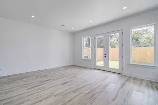 3728 Noah St, Houston, TX 77021 - Photo 5