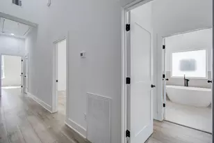 3728 Noah St, Houston, TX 77021 - Photo 7