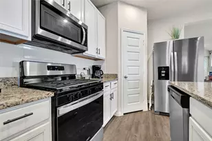 1329 Mount Blanc Path, Conroe, TX 77301 - Photo 9