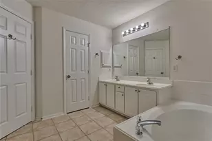 66 Valley Oaks Cir, The Woodlands, TX 77382 - Photo 35