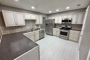 1415 Avenue E, Danbury, TX 77534 - Photo 7