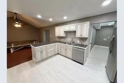 1415 Avenue E, Danbury, TX 77534 - Photo 9
