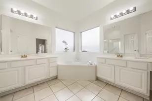 9211 Memorial Hills Dr, Spring, TX 77379 - Photo 11