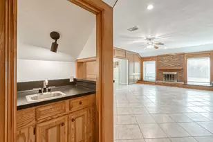 2438 Hodges Bend Cir, Sugar Land, TX 77479 - Photo 7