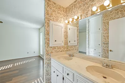 2438 Hodges Bend Circle, Sugar Land, TX 77479 - Photo 37