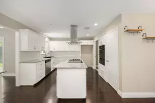 9232 Vickijohn Dr, Houston, TX 77031 - Photo 9