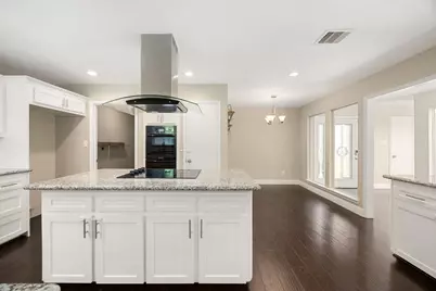 9232 Vickijohn Drive, Houston, TX 77031 - Photo 13