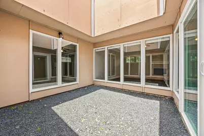 9232 Vickijohn Drive, Houston, TX 77031 - Photo 17