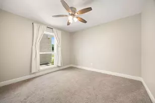 9232 Vickijohn Dr, Houston, TX 77031 - Photo 23