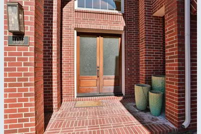 106 N Wynden Estates Court, Houston, TX 77056 - Photo 5