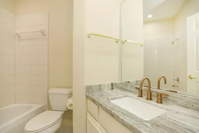 106 N Wynden Estates Court, Houston, TX 77056 - Photo 39