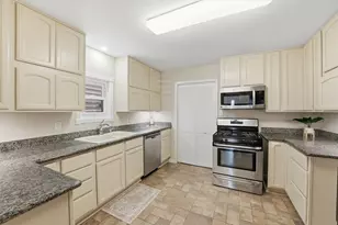 1814 22nd St, Galveston, TX 77550 - Photo 11