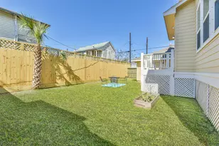 1815 28th St, Galveston, TX 77550 - Photo 37