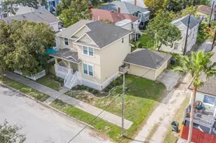 1815 28th St, Galveston, TX 77550 - Photo 41
