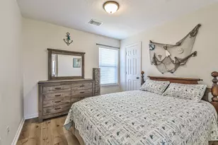 1815 28th St, Galveston, TX 77550 - Photo 17