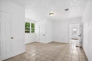 707 Oleander, Sealy, TX 77474 - Photo 13