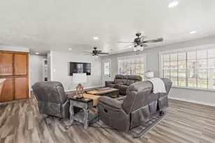 159 Yacht Cir, Trinity, TX 75862 - Photo 5