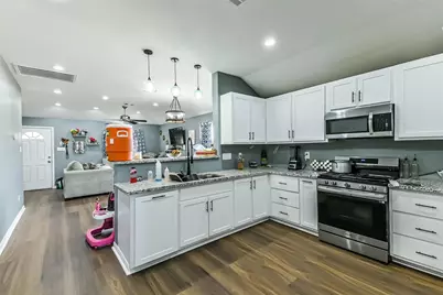 165 Road 5215, Cleveland, TX 77327 - Photo 9
